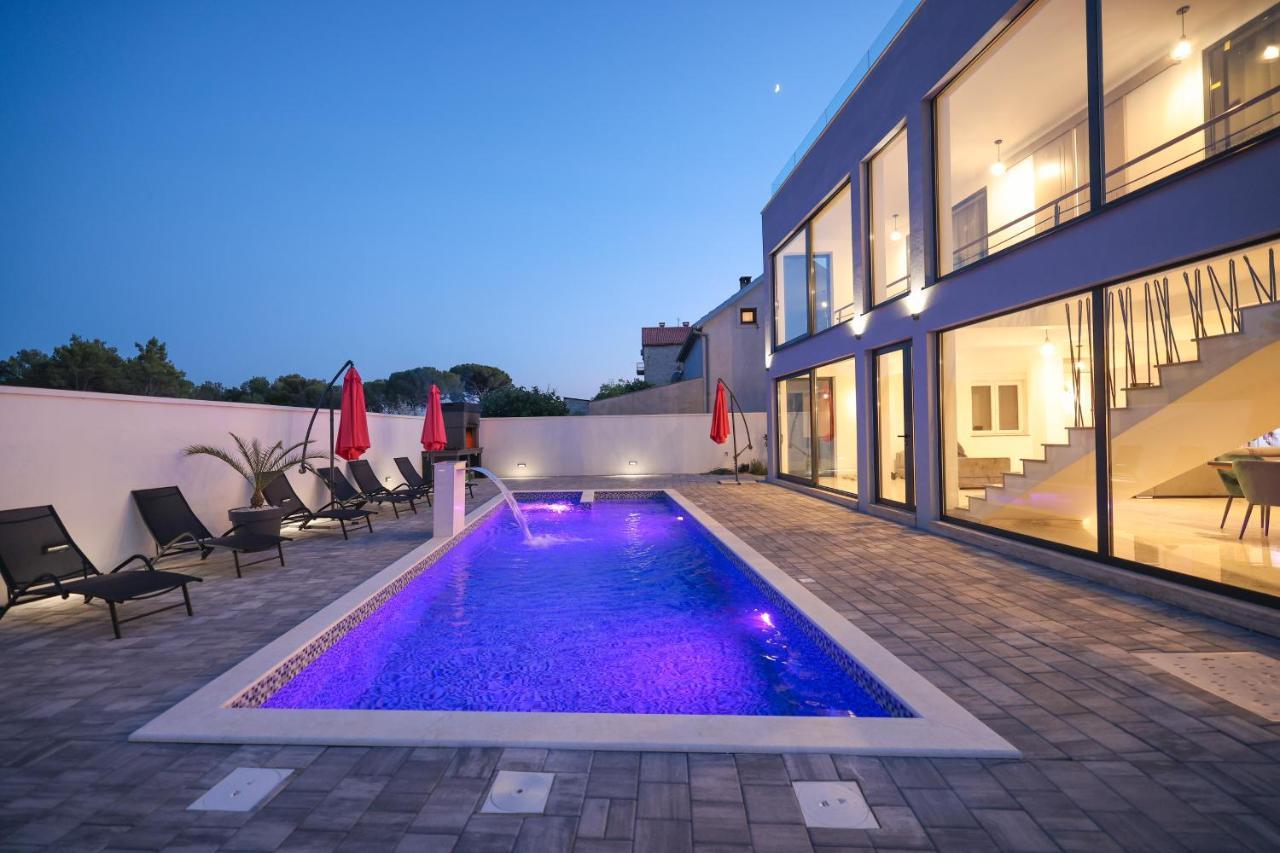Rhapsody In Green - Luxury Villa In Zadar Crno Exteriör bild